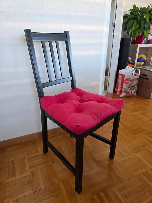 Set di tavolo e panche: Table de salle à manger extensible avec 8 chaises - Ikea – Usato da Lausanne venduto da mde_jg5r 1