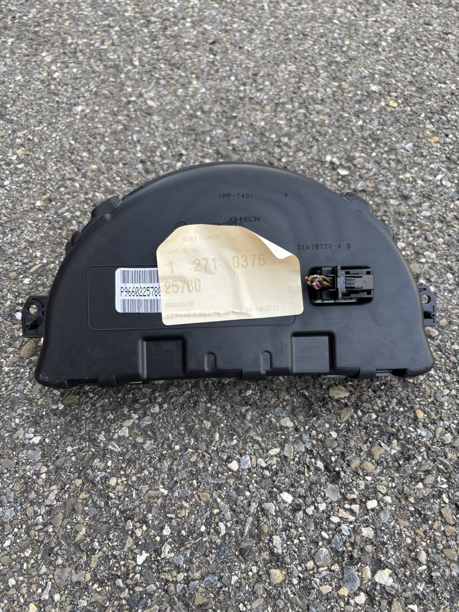Citroën Alle Autoersatzteile: Citroën C3 jg 2007 Tachmeter,Tacho – Gebraucht aus Engelburg von tdi_6bpl 1