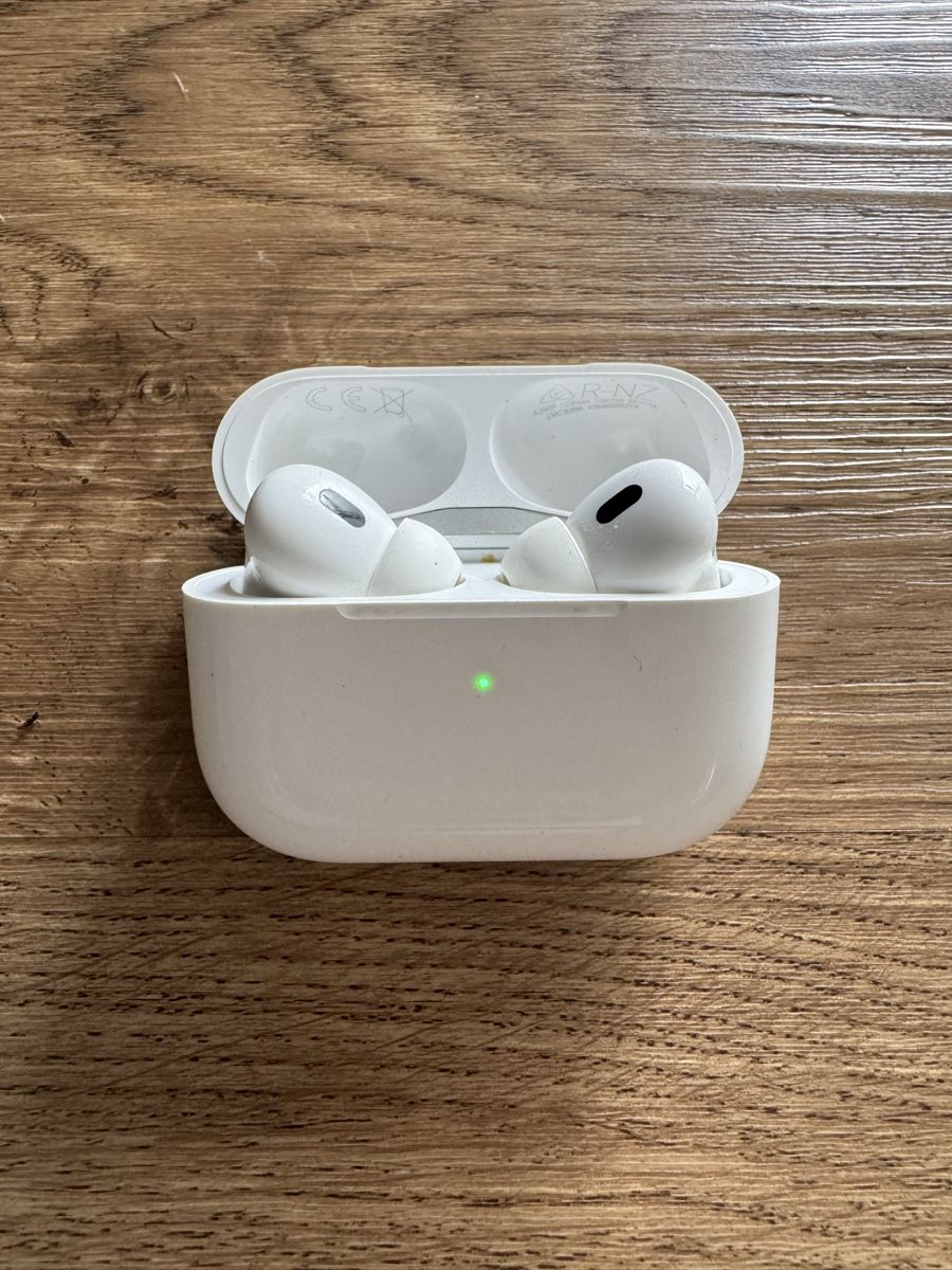 Apple Casques audio: Apple AirPods Pro (2. Generation) – D'occasion à Glarus par gre_7llq