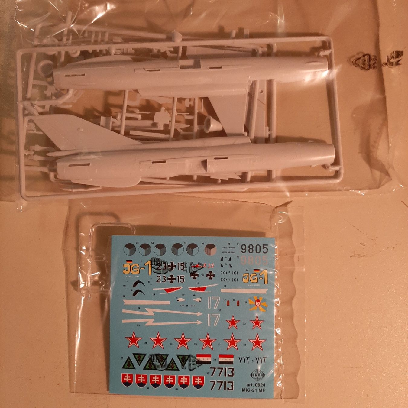 Modellbausätze & Standmodelle: 1272 ... MIG-21 MF ... SMER 0924 – Neu (gemäss Beschreibung) aus Bonstetten von Benibanny59 6