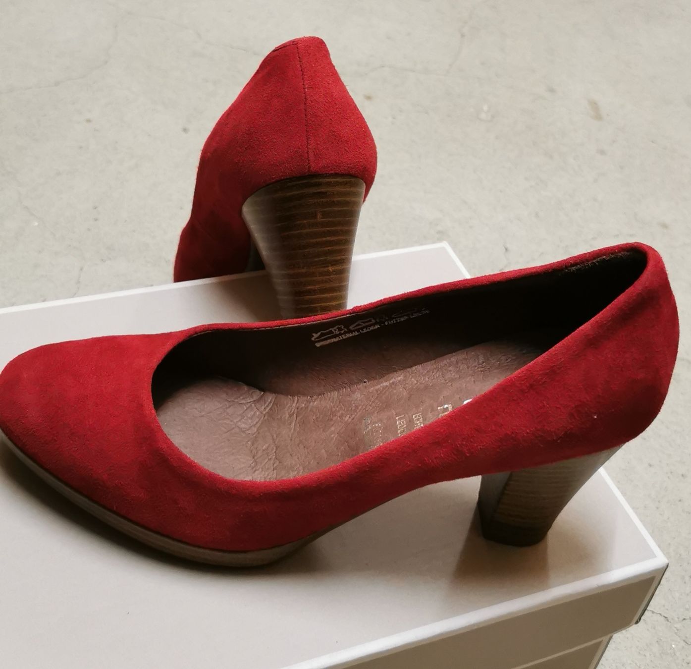Scarpe da donna: Pumps 36, rot, Wildleder, neu – Nuovo (secondo la descrizione) da Effretikon venduto da Movie99 3