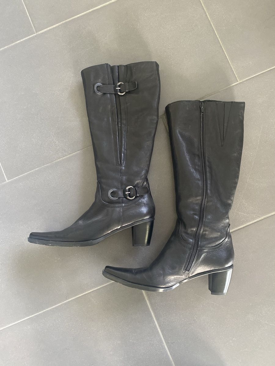Damenschuhe: Varese Stiefel Leder schwarz Grösse 39 – Gebraucht aus Alchenflüh von smart-