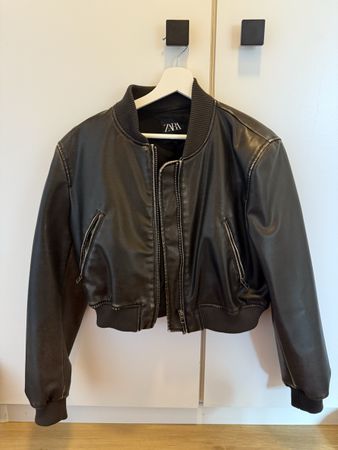 Zara Bomberjacke