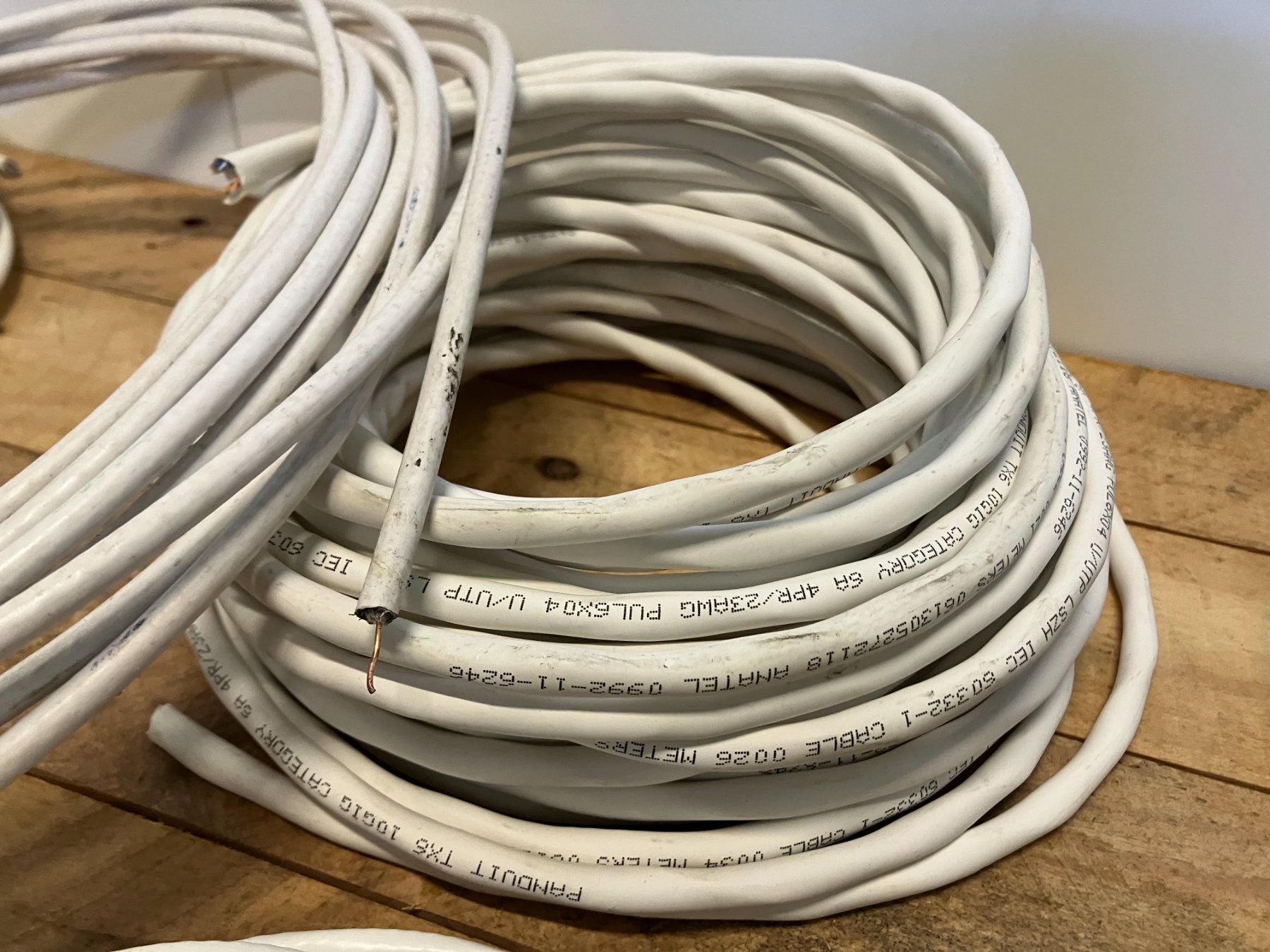 Kabel: Post. div. Antennen, Netzwerk, Serverkabel div. Länge ab 1.- – Gebraucht aus Lichtensteig von Buy24International 7