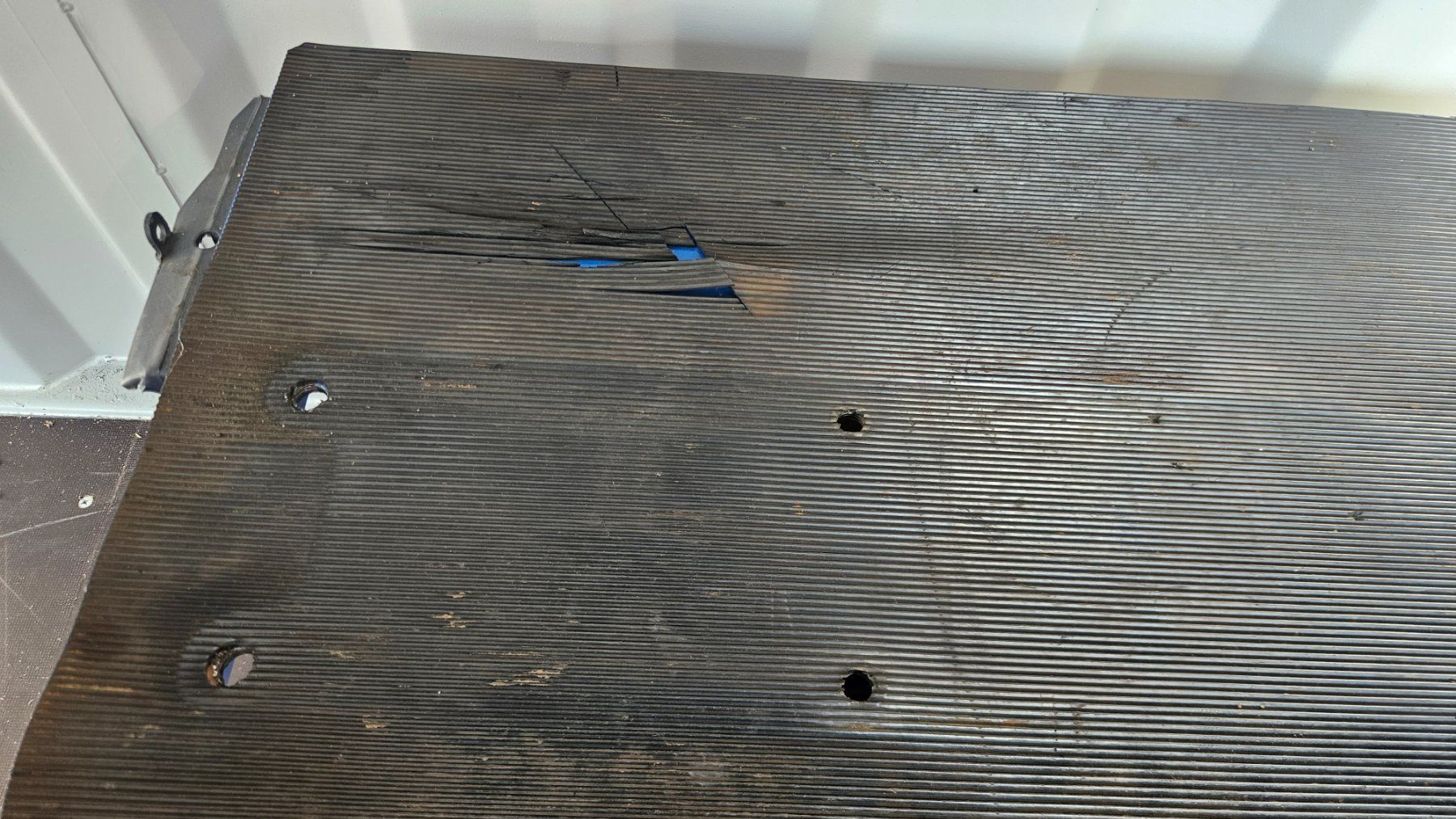 Ponts élévateurs & Crics: EdmoLift Scheren-Hubtisch 2000kg | 1300 x 800mm | 400V – D'occasion à rothrist par Mauzi53 8