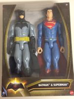 BATMAN  & SUPERMAN 30 cm 2X ACTION FIGURES mattel  DLN3 new