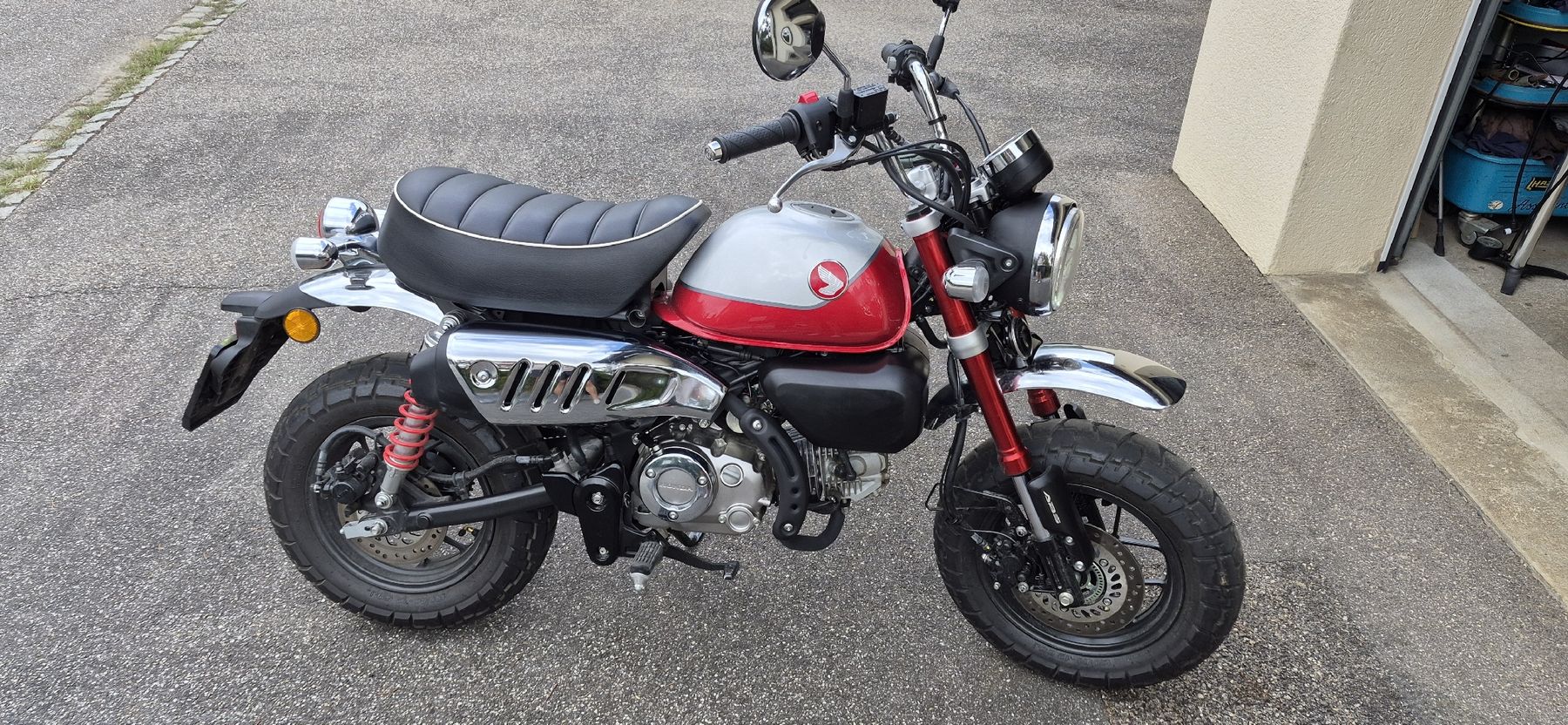 Honda Autres: Honda Monkey Motorrad 5-Gang – D'occasion à Balsthal par Butch666