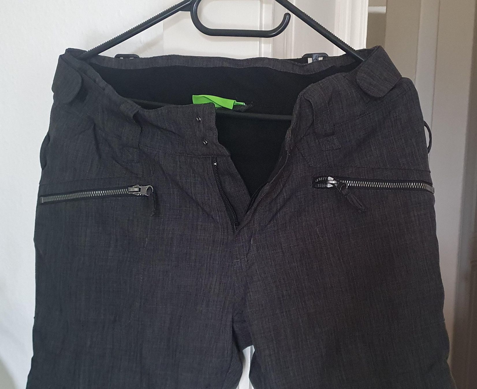 Pantaloni: Pantalon de ski gris anthracite PULP Taille S – Nuovo (secondo la descrizione) da Lausanne venduto da Xenita 4