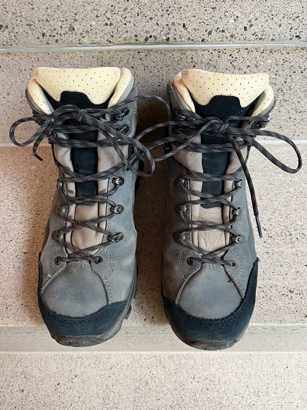 Hanwag Chaussures femmes: Wanderschuh Damen Hanwag 39,5 – D'occasion à Buchrain par sid_tkj5