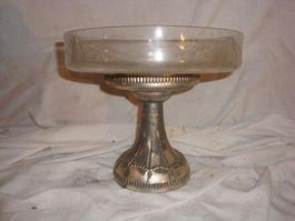antike Glasschale mit Metallfuss