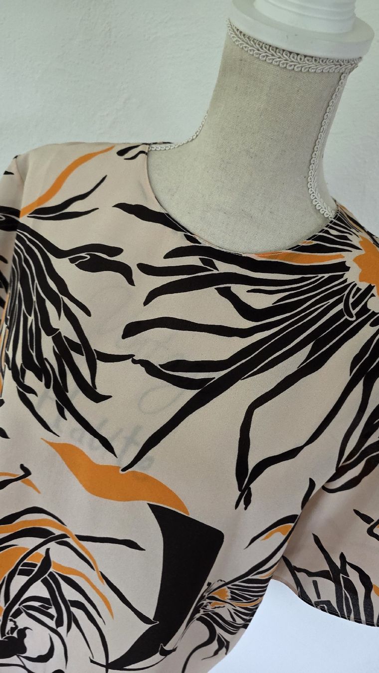 Blusen: Spezielle Seidenbluse von "MANTERO" Gr. L "NEU" – Neu (gemäss Beschreibung) aus Schneisingen von backstore24