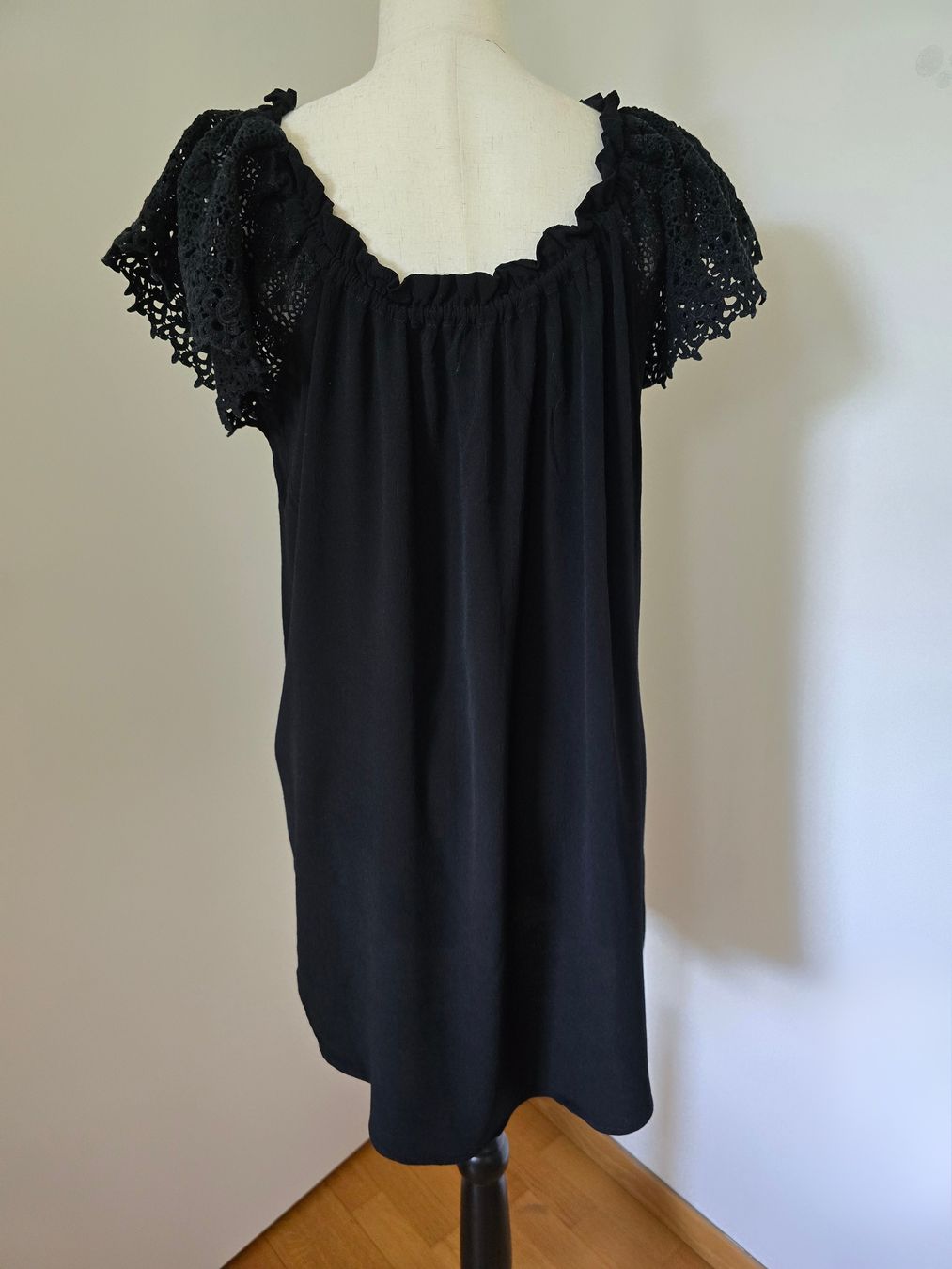 Vestiti: Schwarzes Magali Pascal Spitzenkleid mit Fransen, Grösse S – Usato da Tecknau venduto da Leni_SecondLove 1
