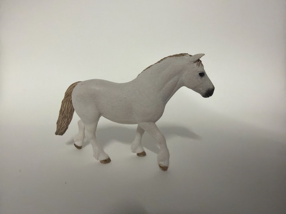 Schleich Giocattoli: Schleich Pferd weiss – Usato da Jona venduto da daisy032