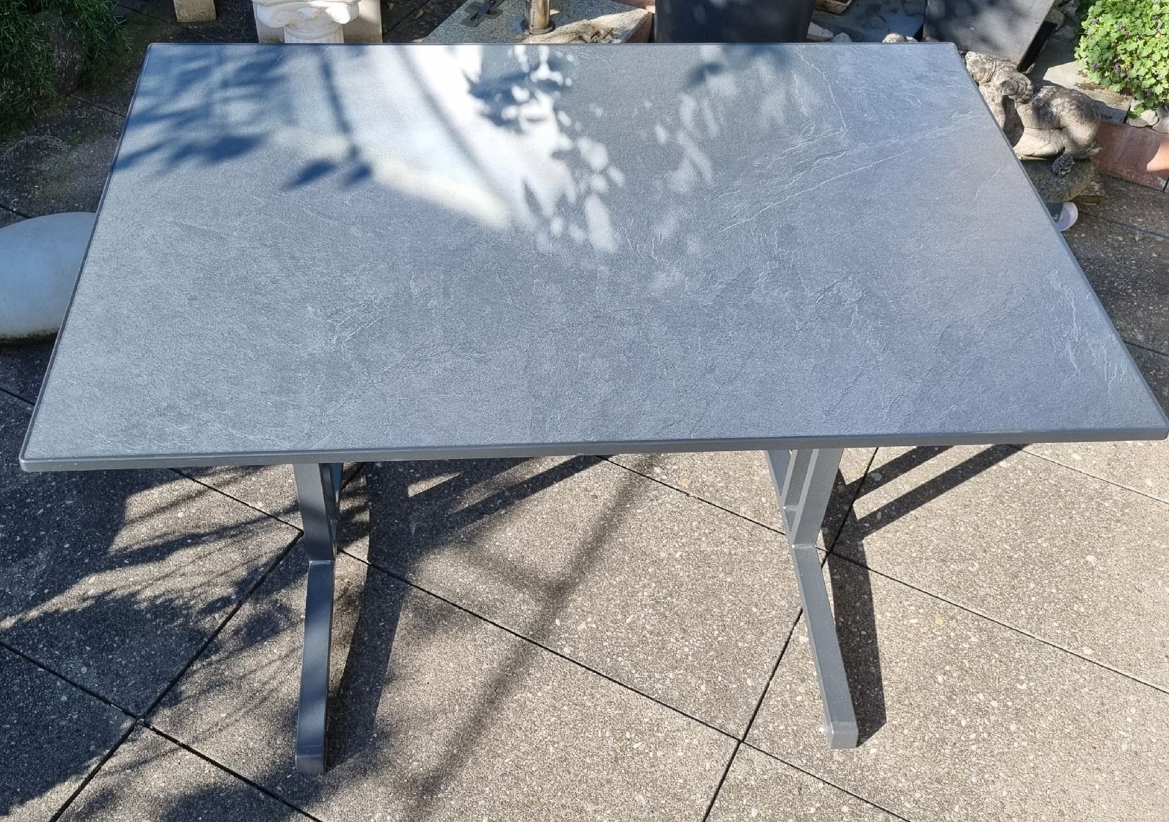 Tables: Gartentisch klappbar grau – D'occasion à Buchs AG par alp_x87d 2