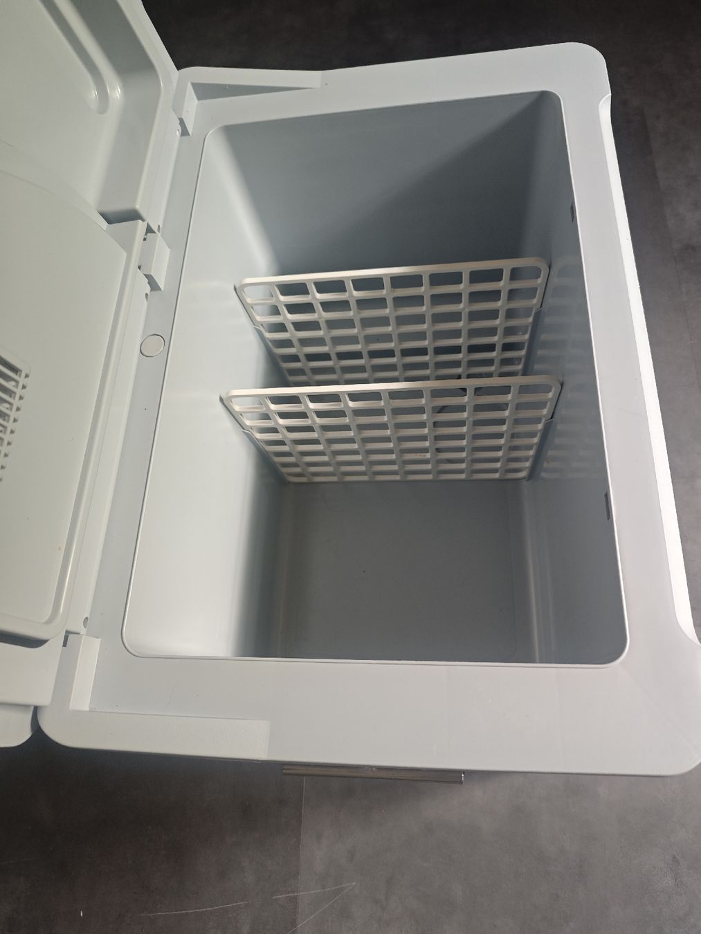 Mobicool Réfrigérateurs et refroidissement: Aluminium - Kühlbox Mobicool 12V/220V – D'occasion à Zofingen par rassecrew 3