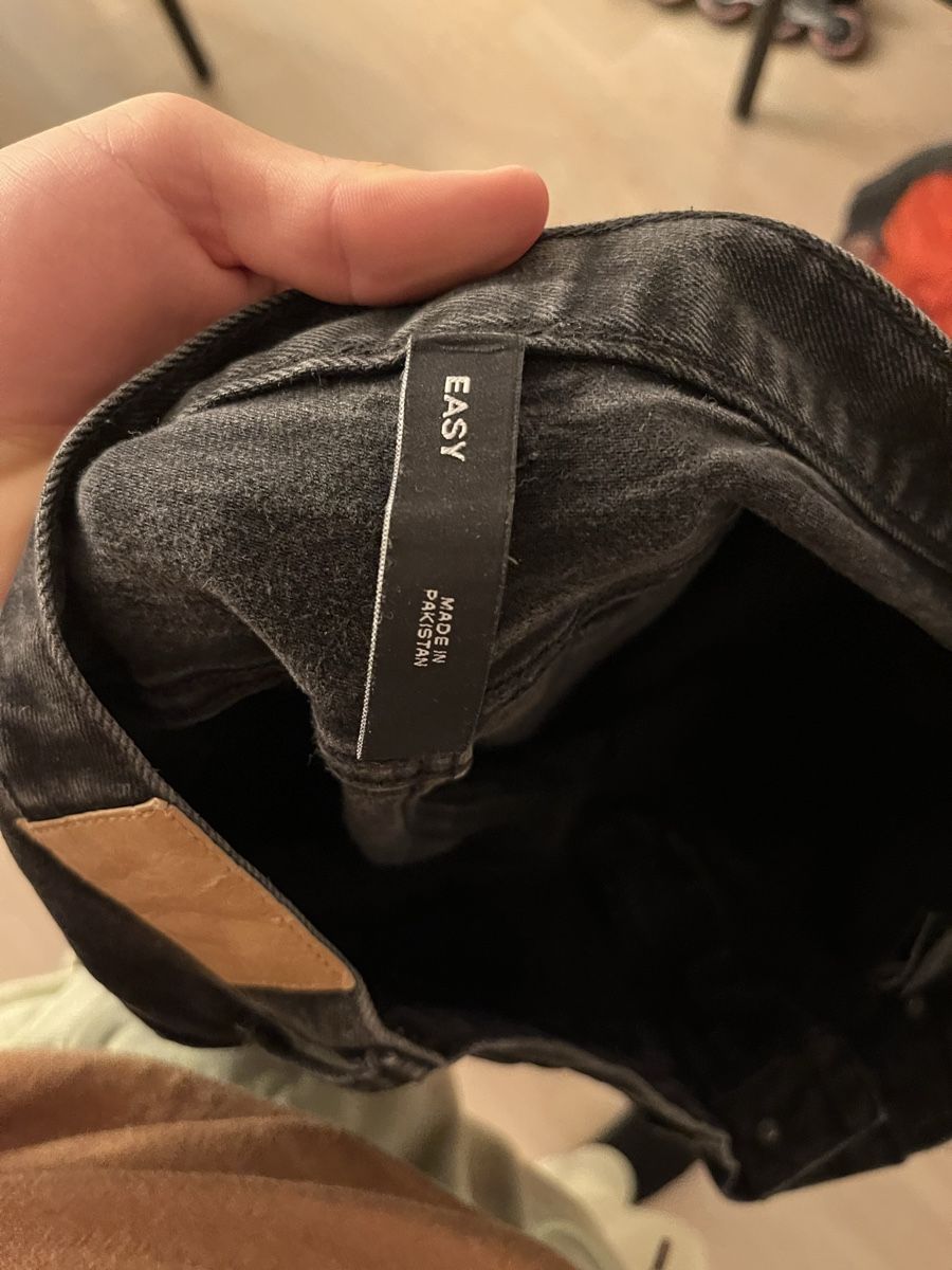 Weekday Jeans: Weekday Schwarze Jeans Gr. 32/34 – Usato da Wallisellen venduto da Levian 3