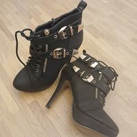 Schwarze High-Heel Stiefeletten Gr. 36  nur 1x getragen