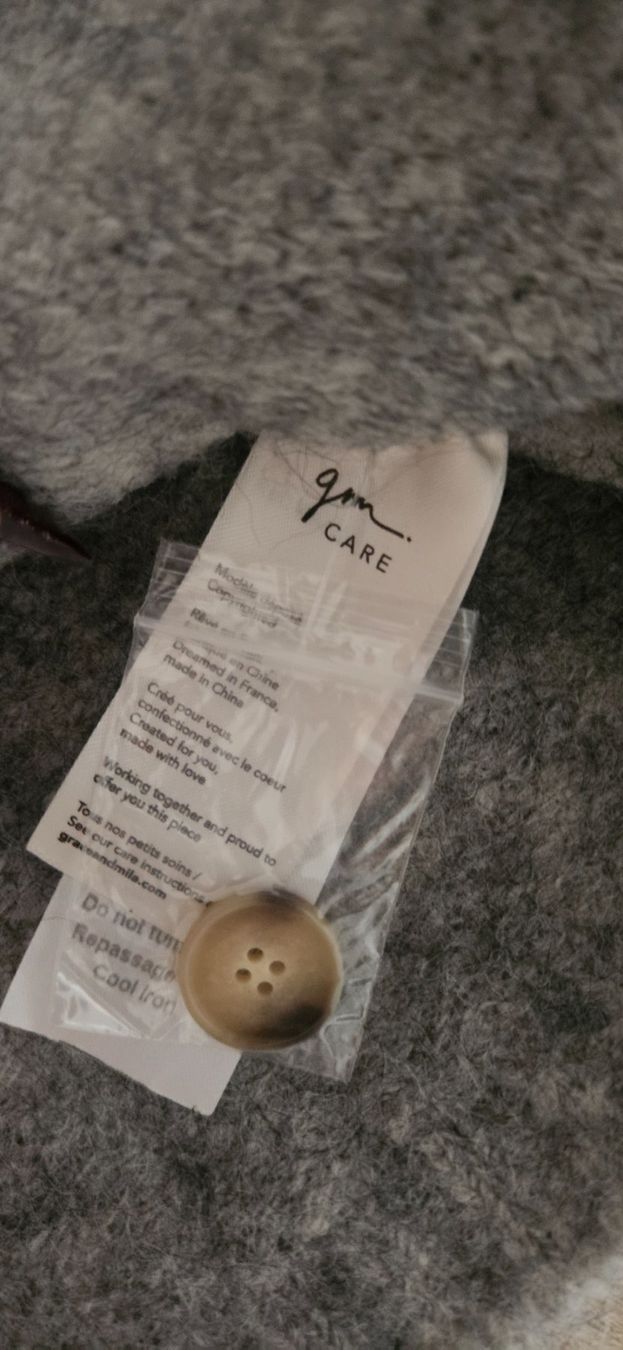 Gilet & Giacche senza maniche: Jacket gris claire – Usato da Vétroz venduto da MargauxLDG 3