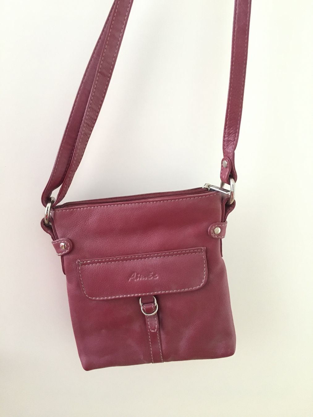 Taschen für Damen: Umhängetasche bordeaux – Neu (gemäss Beschreibung) aus Suhr von mar_6lb7