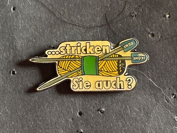 Placchette & Badge: Pin stricken sie auch – Usato da Lützelflüh-Goldbach venduto da NicoleL.