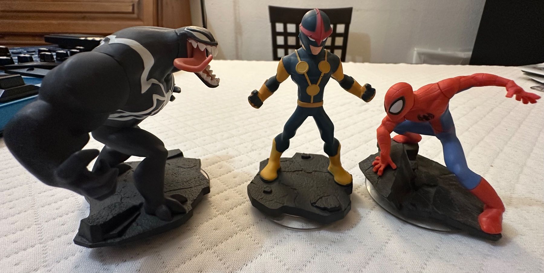 Marvel Figurines: Pack Complet Disney Infinity 2.0 Marvel : 6 Figurines + Base – D'occasion à Genève par hesgotthepackage 9