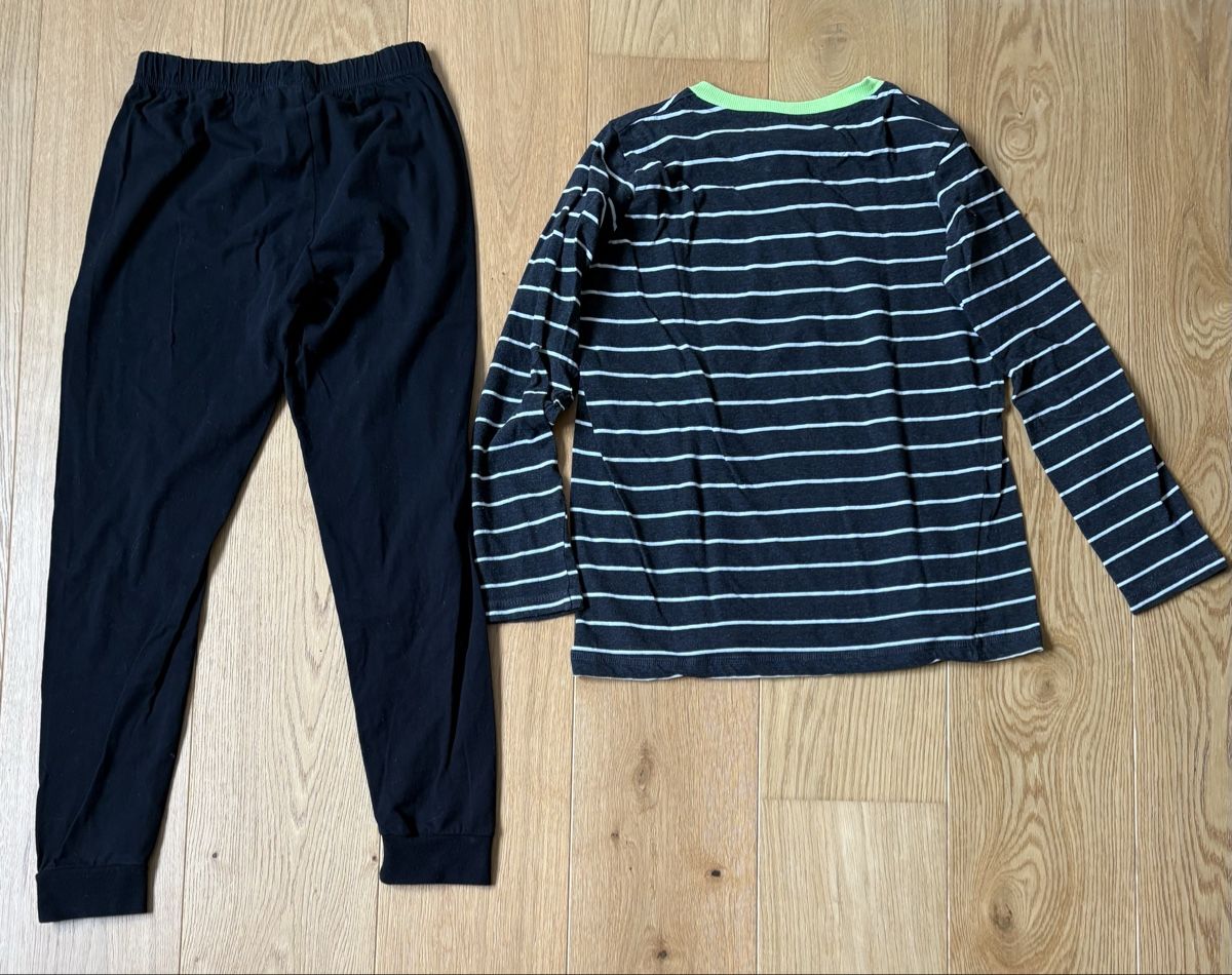 Pyjamas: Schlafanzug Grösse 146/152 – D'occasion à Eglisau par SN_BEX 1
