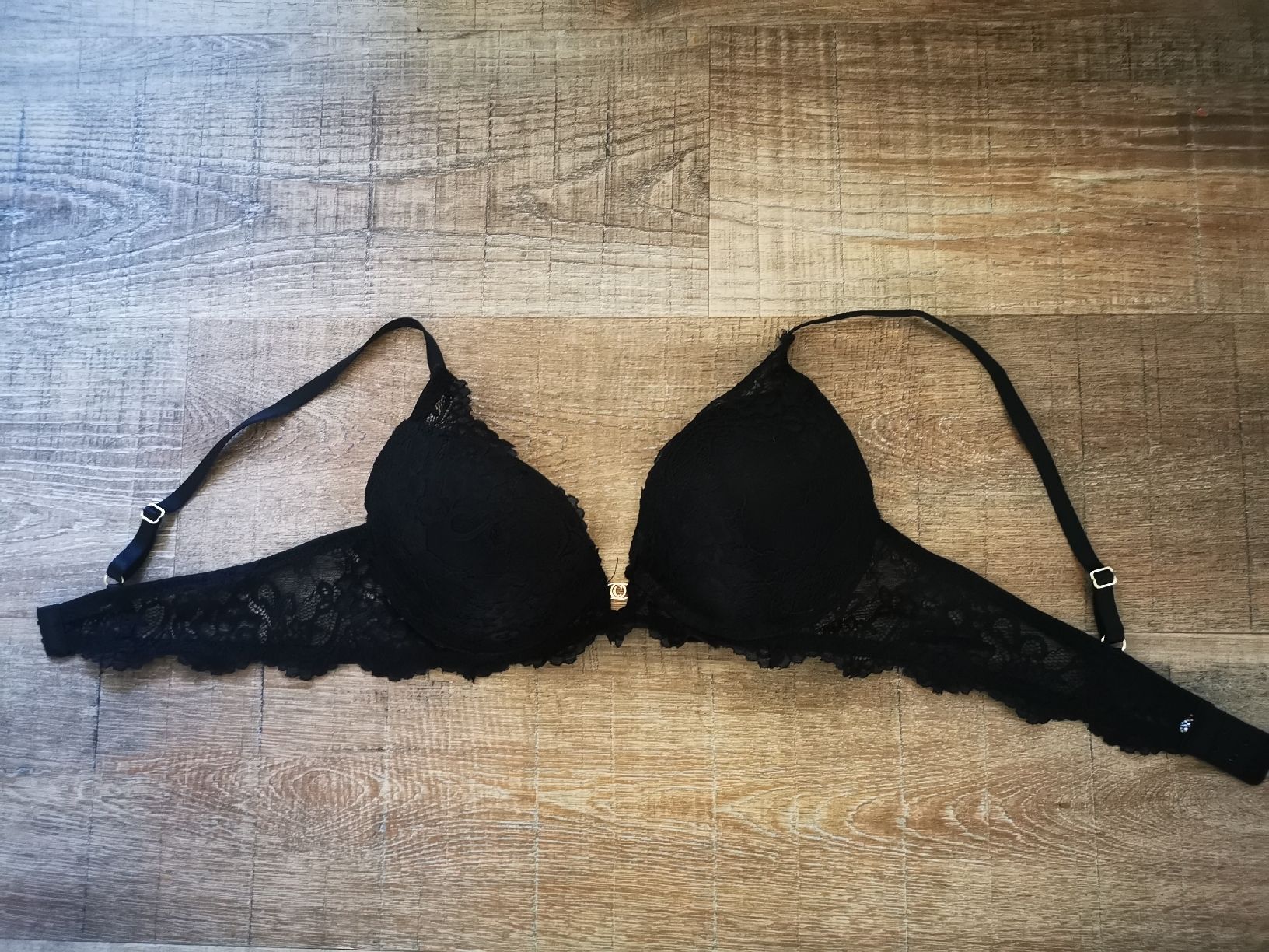 Sonstige Unterwäsche: Schöner schwarzer BH mit Spitze, Grösse 75C - – Neu (gemäss Beschreibung) aus Balsthal von Leila_Luna