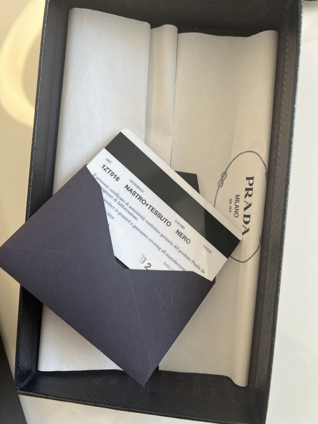 Prada Borse: Prada Re-Nylon Smartphone-Etui – Usato da Bülach venduto da deinmica 7