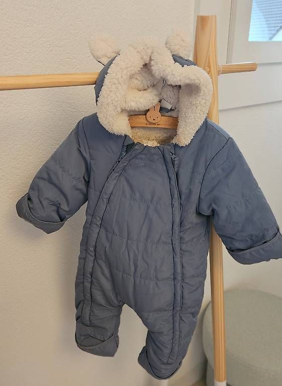 H&M Babyanzüge: Wattierter Overall blau Gr.68 – Gebraucht aus Strengelbach von Ciinci