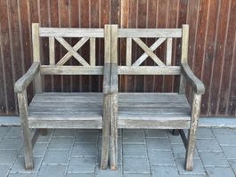 2 massive, alte Holzstühle für den Garten **SHABBY CHIC**
