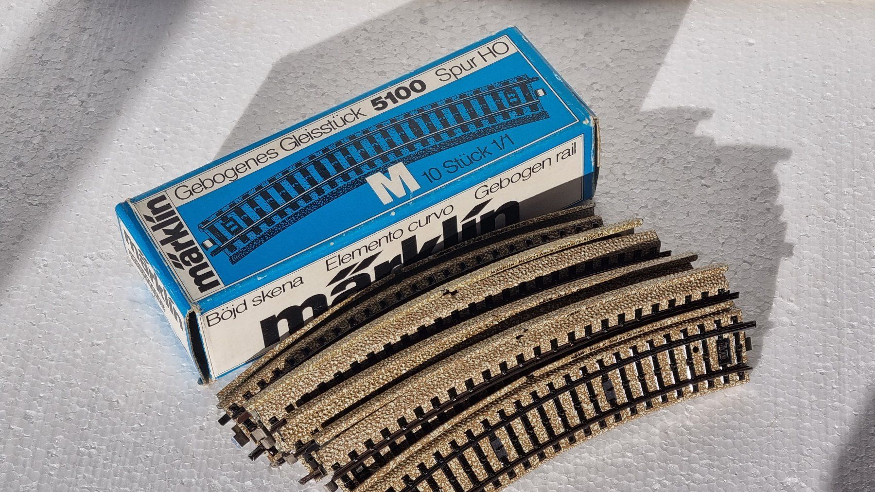 Märklin Modellini di ferrovie: Märklin 5100 M-Gleis gebogen – Usato da Ringgenberg BE venduto da burritinio