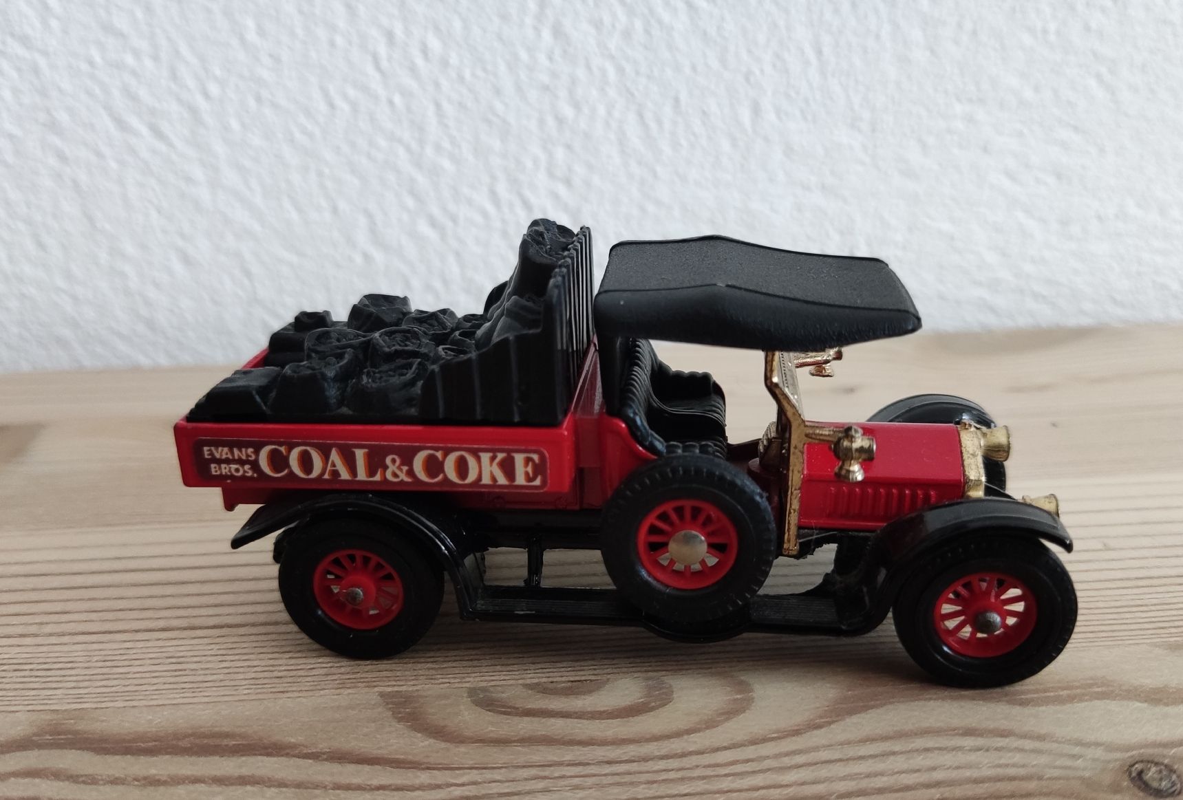 Matchbox Modellini d'auto: Match Box Autos – Usato da Chur venduto da Nisami 2