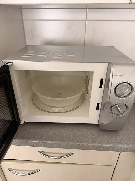 Küchengeräte: König Mikrowelle Micro Combi 1700 – Gebraucht aus Zizers von giu_rr68 1