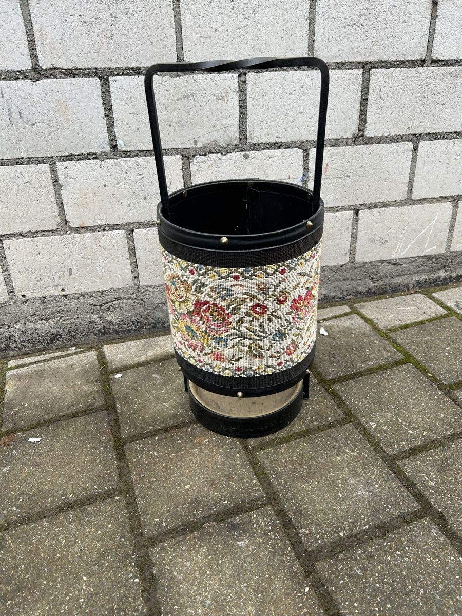 Sonstige Büroeinrichtungen: Schirmständer vintage, Top Zustand! – Gebraucht aus Bern von wal_qv9w
