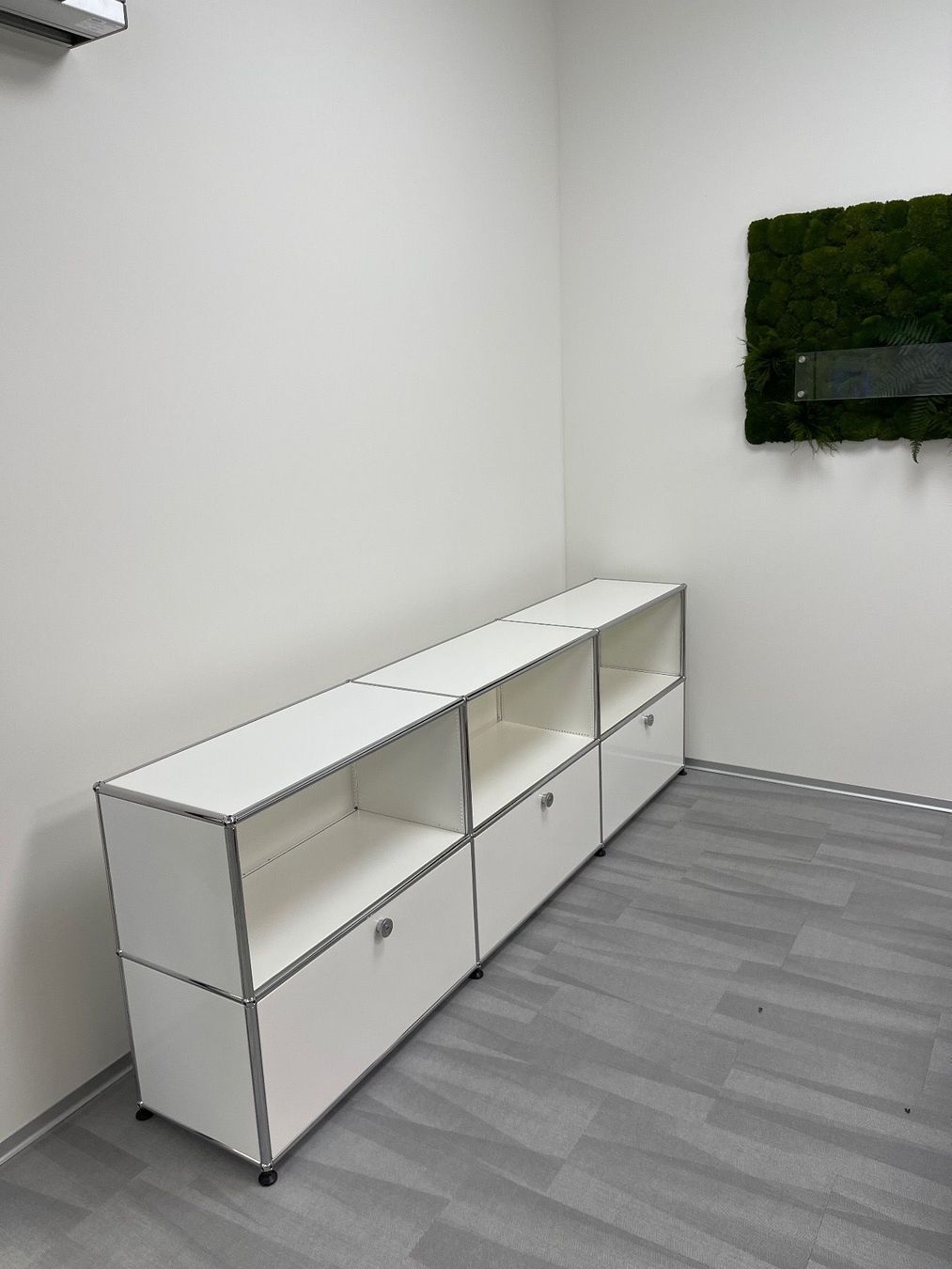 USM Cassettiere: USM  Praxis  SIDEBOARD WEISS-LIEF.GRATIS TIEF 37 ODER 27CM – Usato da Thun venduto da Thuno6 4