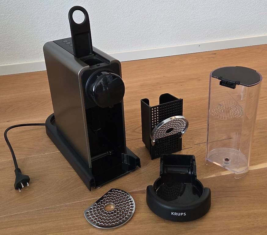 Nespresso Macchine per caffè & Macchine per espresso: Krups Nespresso CitiZ Platinum | XN610TCH – Usato da Zollikofen venduto da wiktor_krz 3