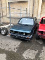 2 Fahrzeuge zum Restaurieren