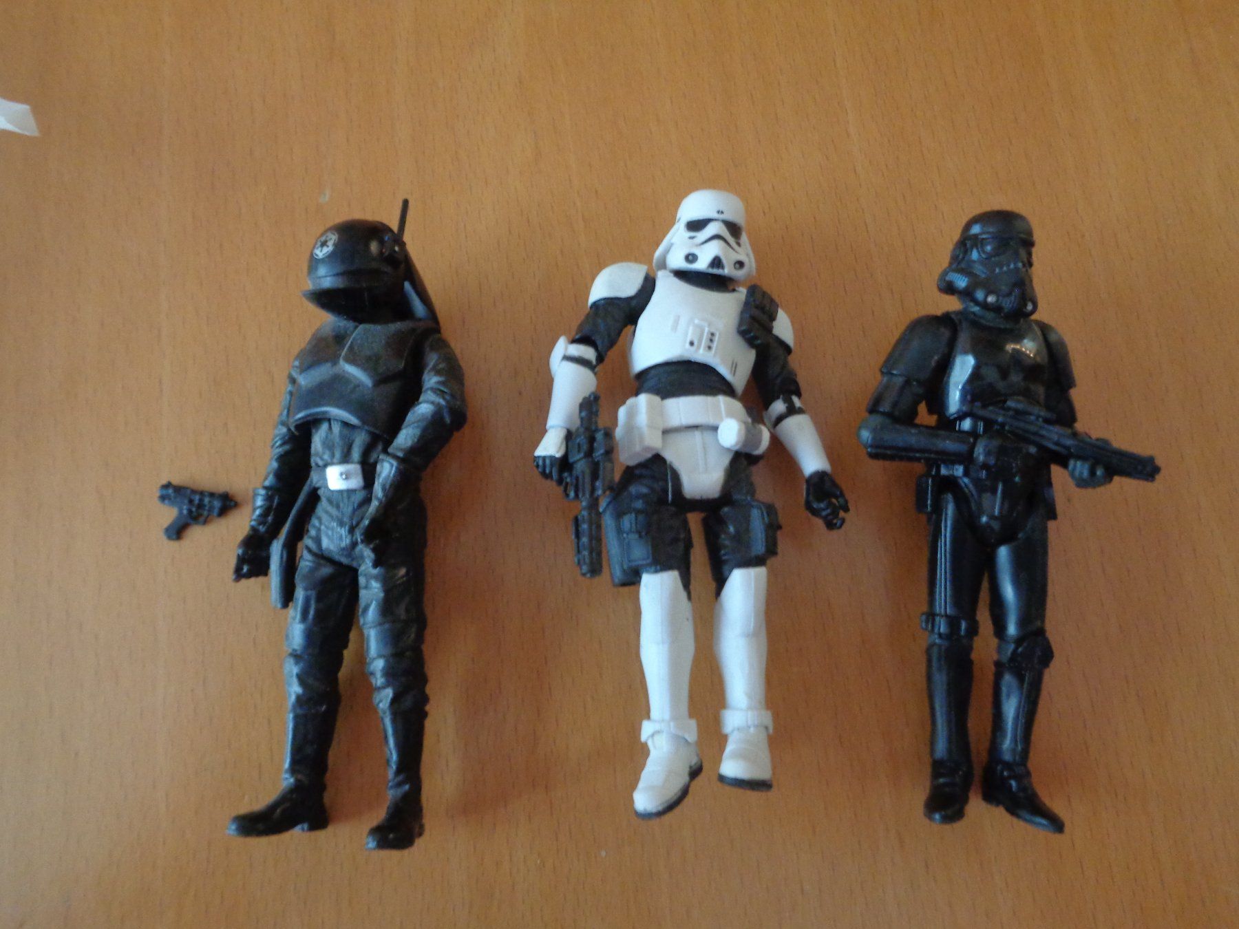 Hasbro Giocattoli: Star Wars Hasbro 3x Imperiale Trooper – Usato da sargans venduto da Angamar