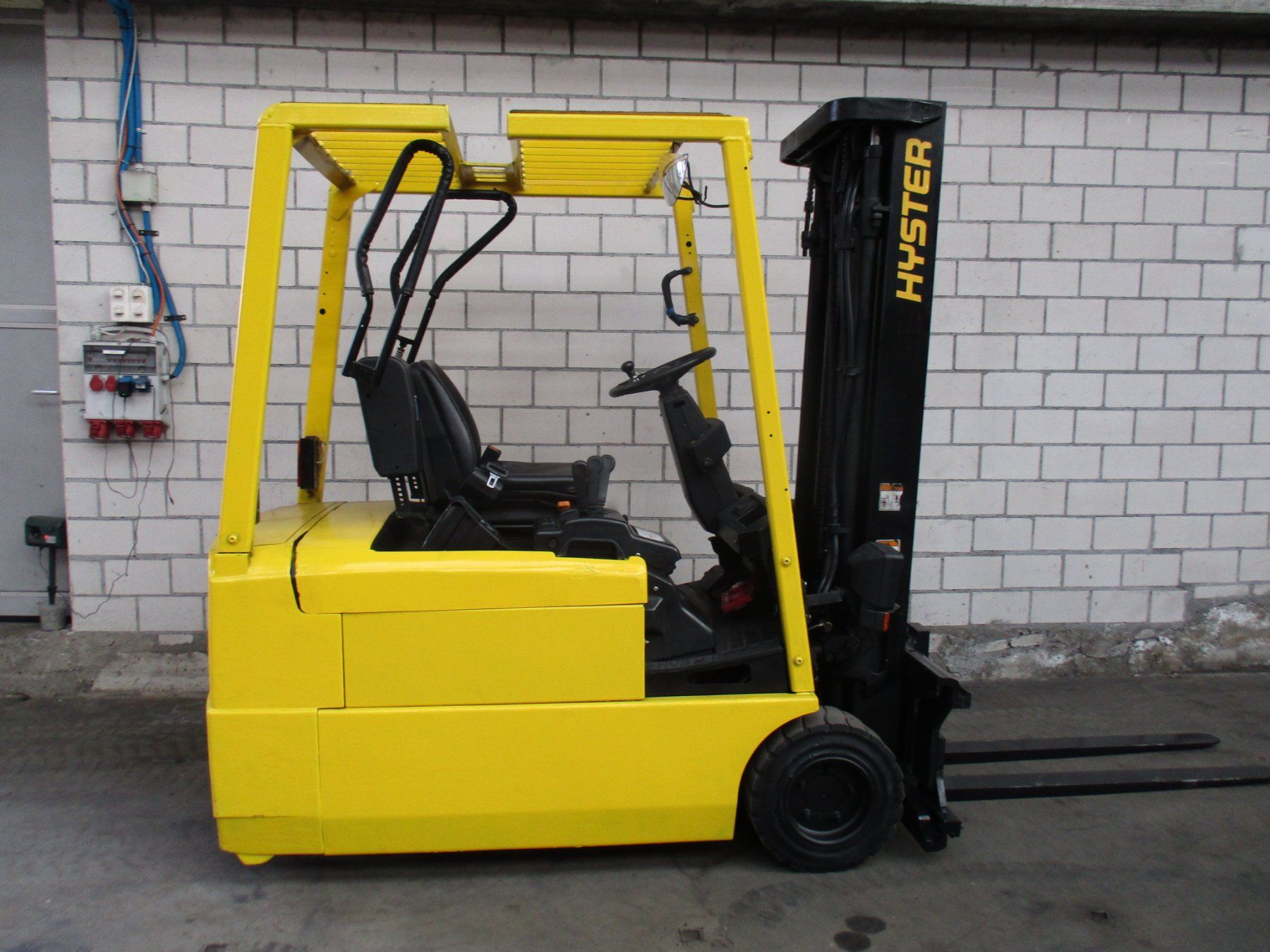 Gabelstapler & Hubwagen: STAPLER  HYSTER J2.00XMT  ELEKTRO  mit STRASSENZULLASSUNG – Gebraucht aus Seon von zomahandel 5