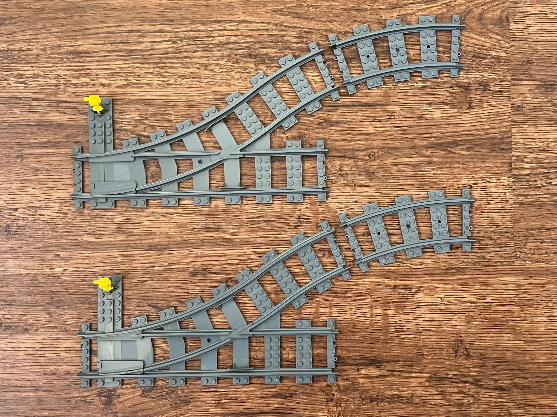 Lego Giocattoli: 2x LEGO City Eisenbahn Weichen links – Usato da Uttigen venduto da sonorsonic