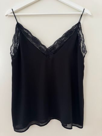 Top noir Zara dentelle bretelles fines T.S