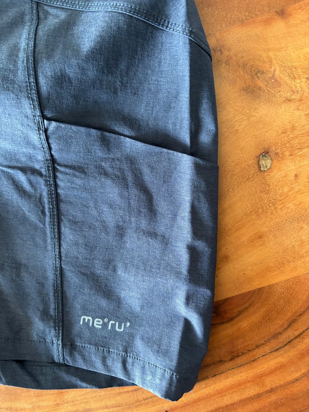 Meru Pantaloni: MERU Shorts Grösse S – Usato da Glattpark(Opfikon) venduto da Mrs.R0bins0n 3