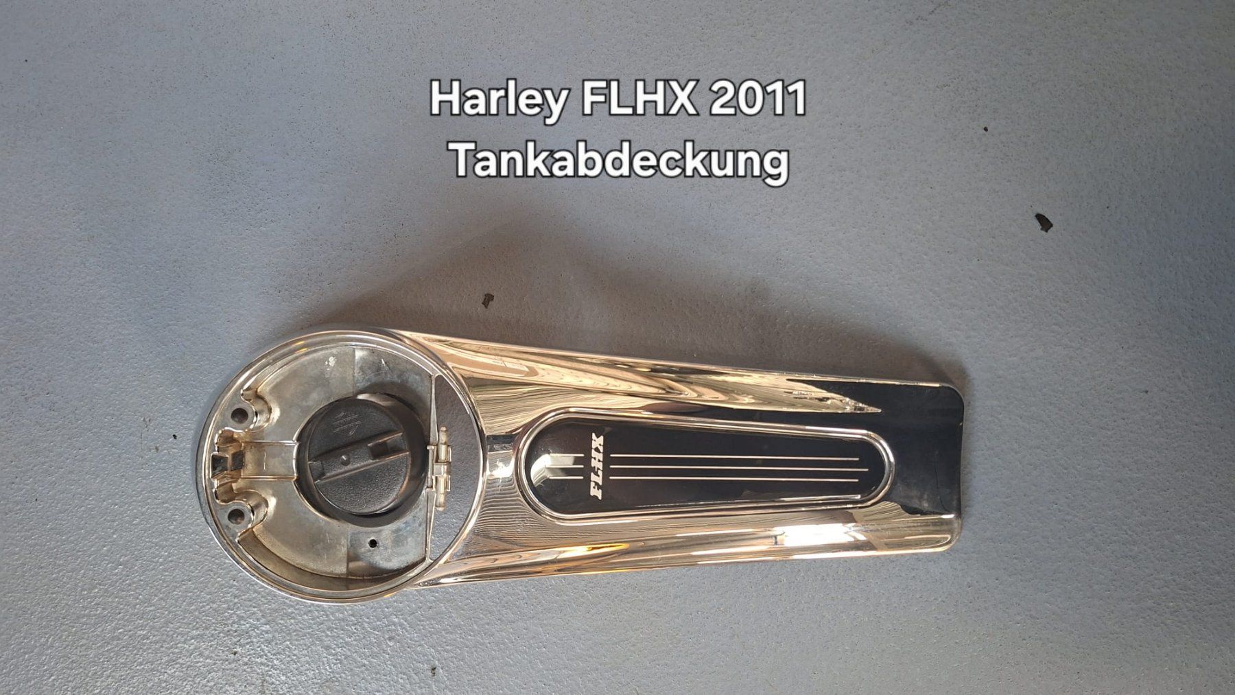 Harley-Davidson Tutti i ricambio per moto: Harley Davidson FLHX 2011 Tankabdeckung – Usato da Alpnach Dorf venduto da Biker-Lady