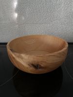 Dekorative Nüsslischale aus Eschenholz gedrechselt