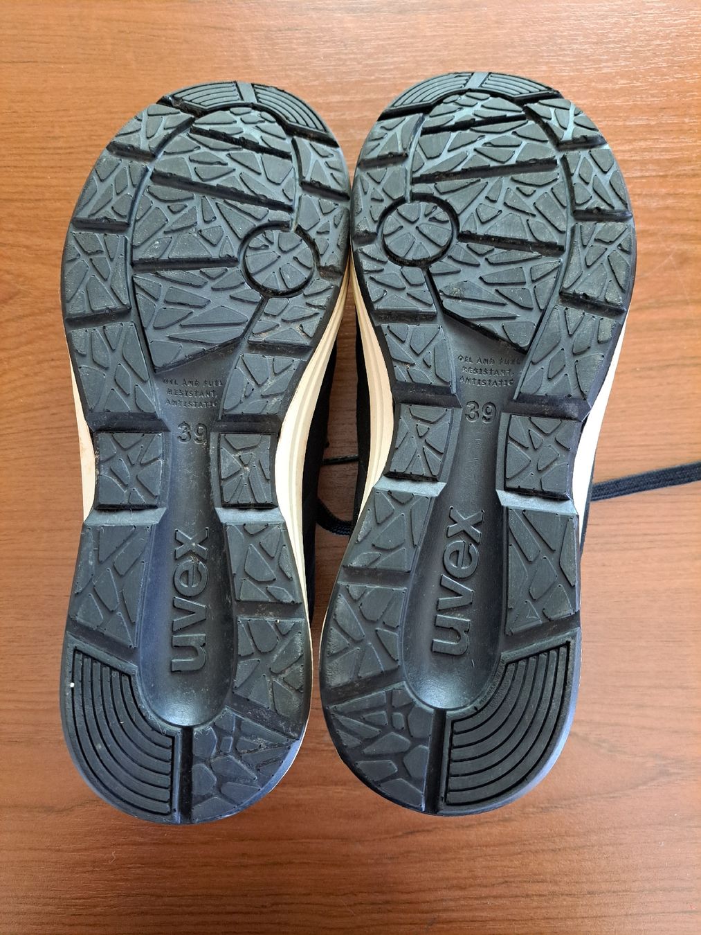 Uvex Damenschuhe: Uvex Sicherheitsschuhe Gr. 39, S3 SRC schwarz – Gebraucht aus Rafz von MuriFinn 4