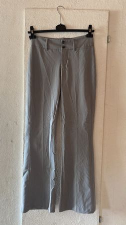 Damen Hose grau Grösse 36 guter Zustand