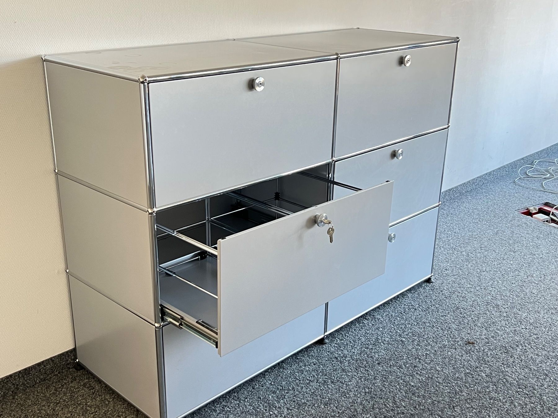 USM Commodes: USM Haller Sideboard Mattsilber – D'occasion à Dietikon par Kumar_Occasionen 4
