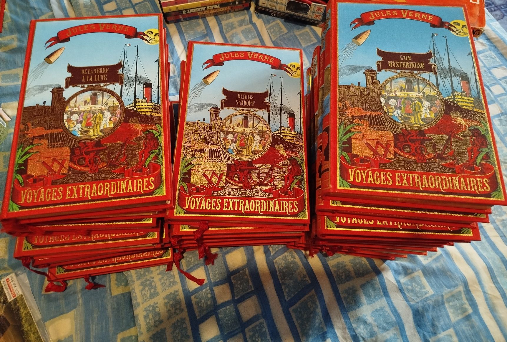 Bücher: livres de Jules Verne  – Neu (gemäss Beschreibung) aus Le Locle von Gel_Ma3 9