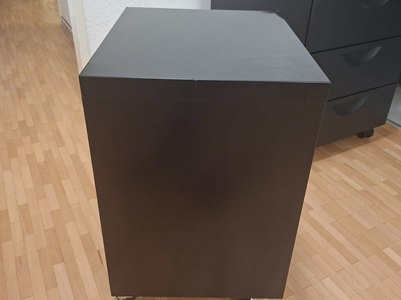 Banconi: Rollcontainer schwarz Metall – Usato da Basel venduto da val_y6qv 1