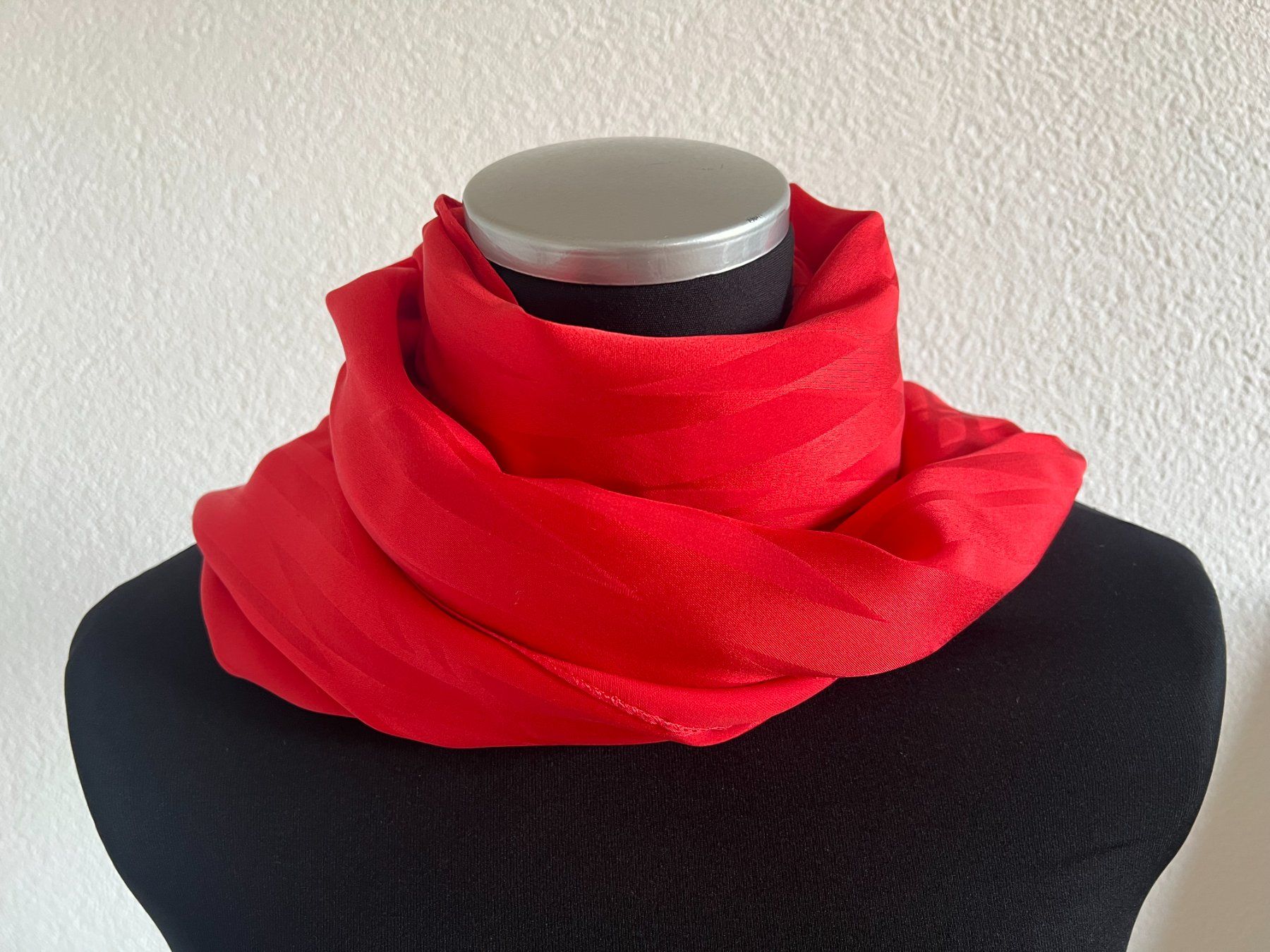 Colora Foulard & Sciarpe: Colora Schal, 100% Seide, Rot, NEU – Nuovo e nell'imballaggio originale da Worb venduto da farben20zauber 2